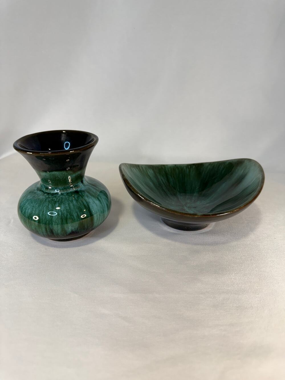 Vintage Blue Mountain Pottery Canada Green Drip Glaze Vase Bowl 2 Pc Set